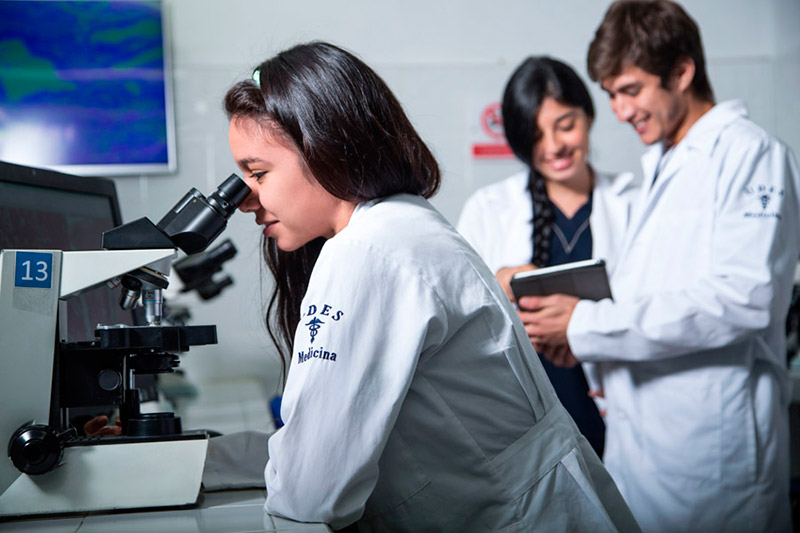 Rotaciones médicas o internados