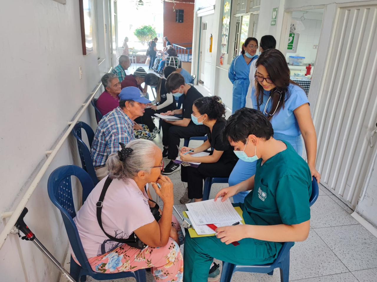ADULTOS MAYORES UDES