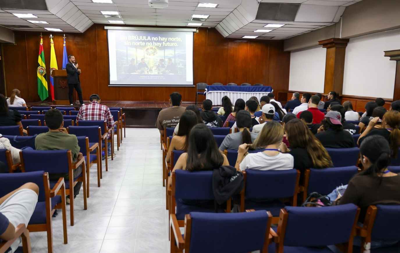 NOTICIAS_EL_PENSADOR_24.jpg