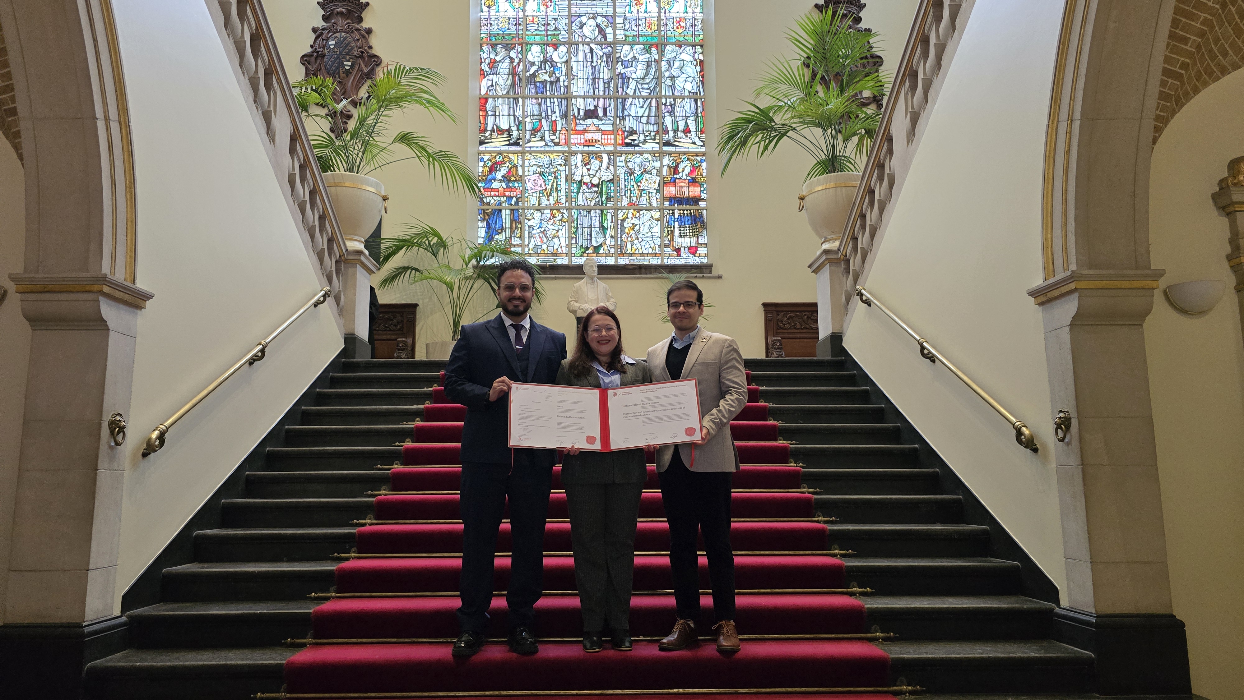 NOhora titulo 3 personas