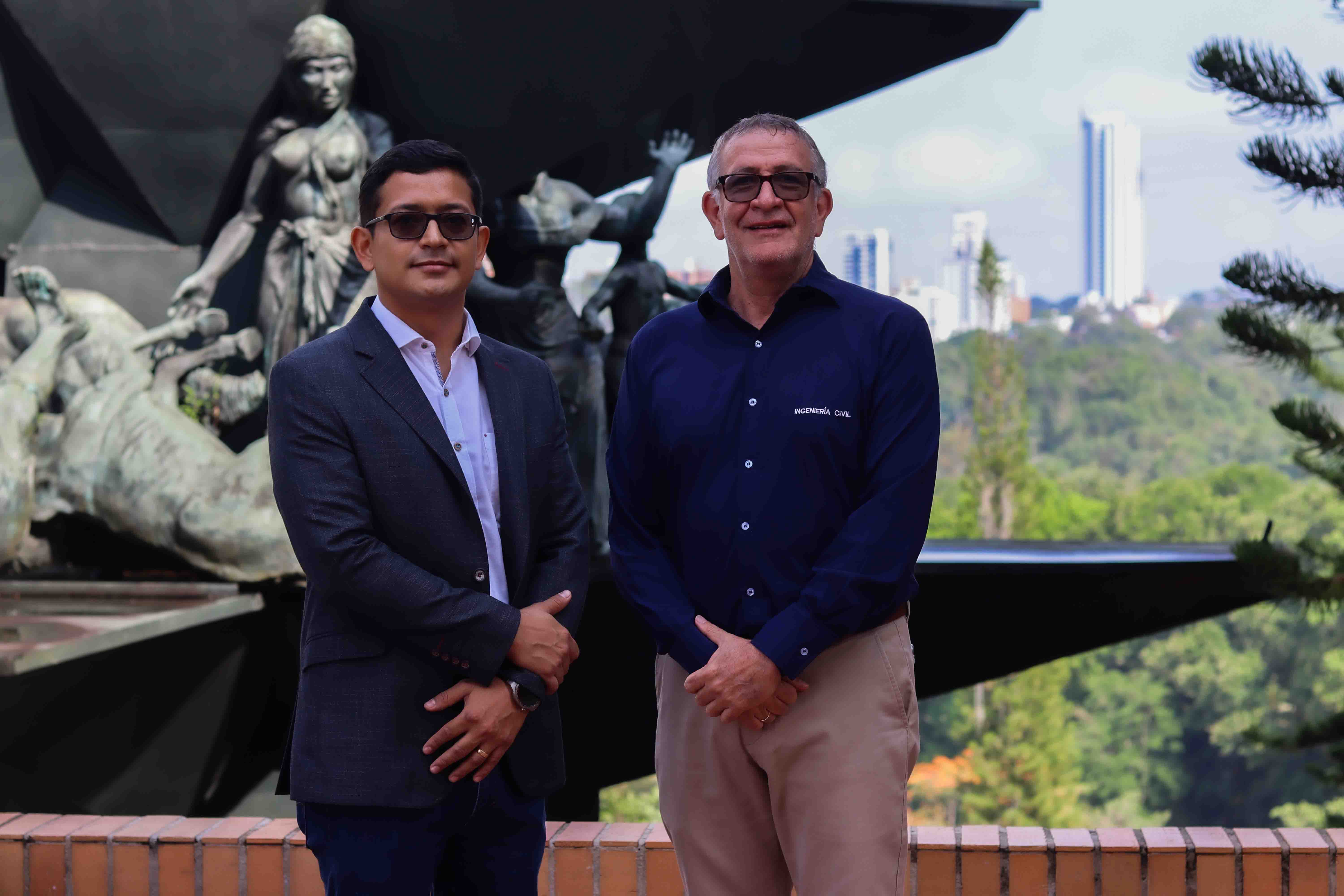 Profesor Joya y director 1 de 1