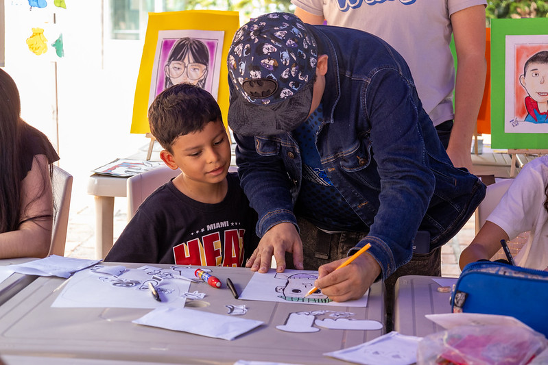 la exposición caricartoons cerró con creatividad el curso vacacional de dibujo caricatura de educación continua udes1