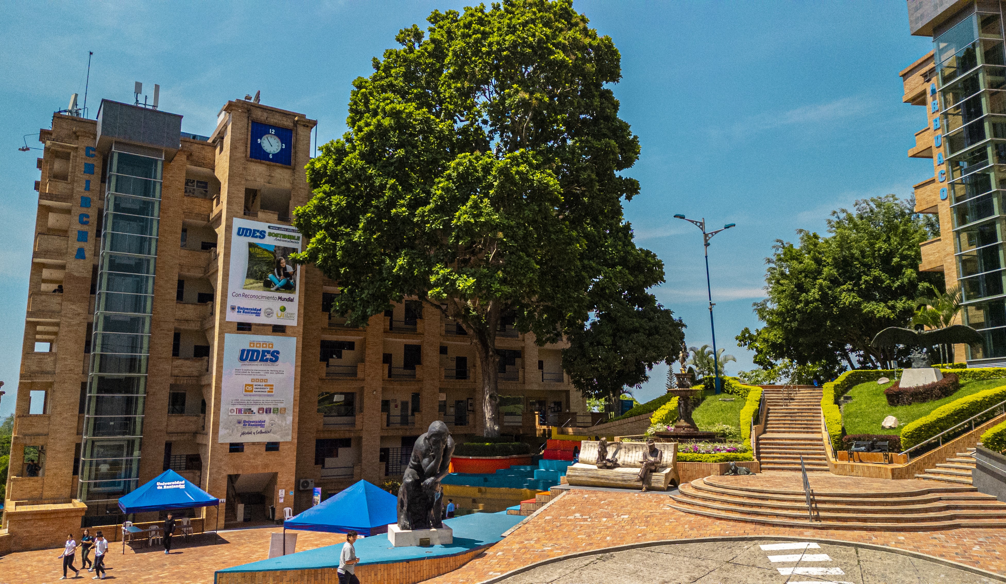 plaza caracoli udes bucaramanga