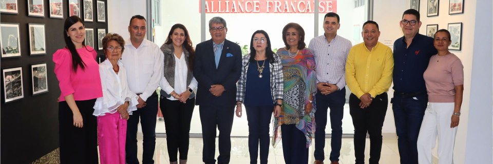 UDES y Alianza Francesa renuevan convenio para impulsar la colaboración académica y cultural