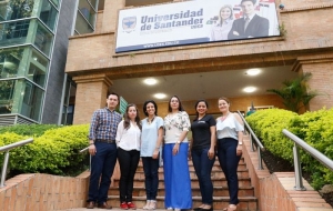 En la UDES se desarrolla la primera mesa de trabajo nacional con los coordinadores de egresados