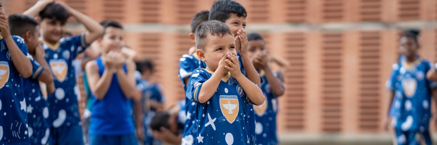 “Una cancha para la esperanza”: Escuela UDES Fútbol Comunitario, más que fútbol en la comuna 1 de Bucaramanga