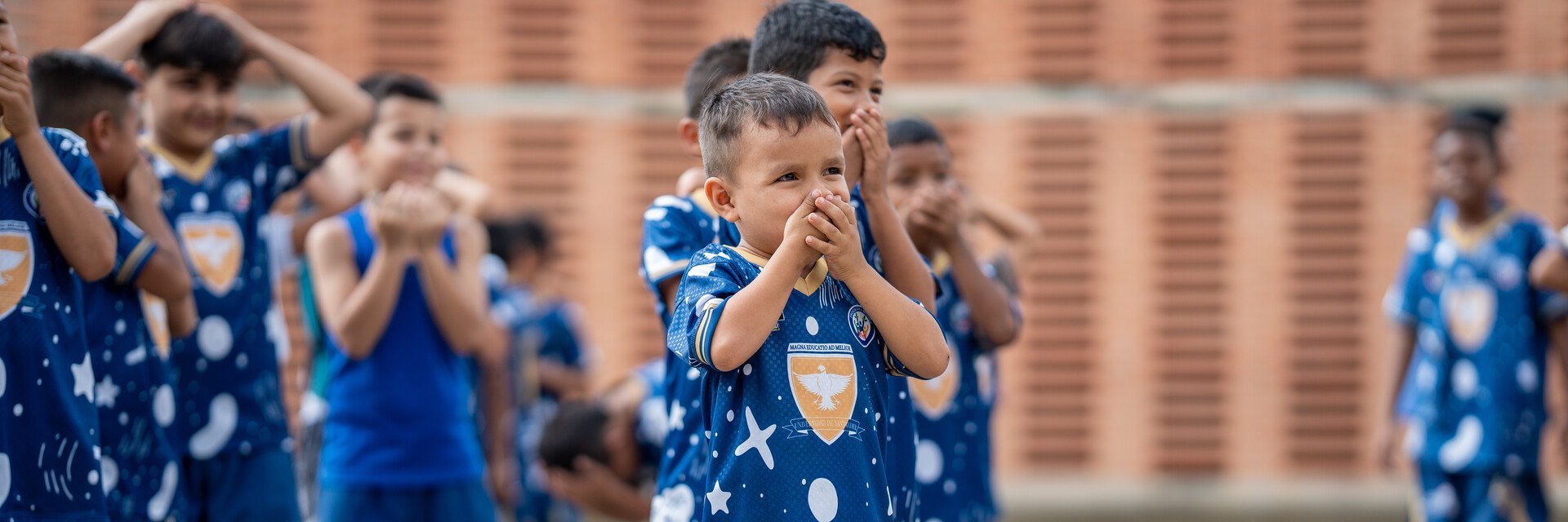 “Una cancha para la esperanza”: Escuela UDES Fútbol Comunitario, más que fútbol en la comuna 1 de Bucaramanga