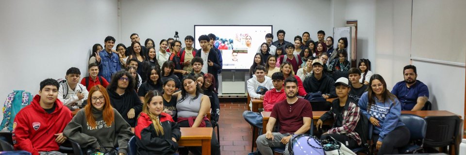 Conversatorio en el marco del Festival Creactiva XII puso en di&aacute;logo la formaci&oacute;n en dise&ntilde;o desde distintas regiones del pa&iacute;s