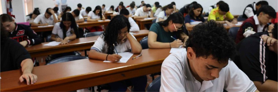Estudiantes escolares y universitarios compitieron en el campus Bucaramanga durante la etapa final de las XII Olimpiadas Matem&aacute;ticas UDES