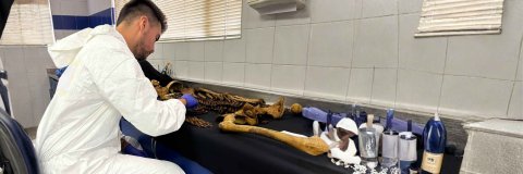 Juan Orozco, el practicante UDES que aporta a la identificación de restos óseos humanos en la Fiscalía