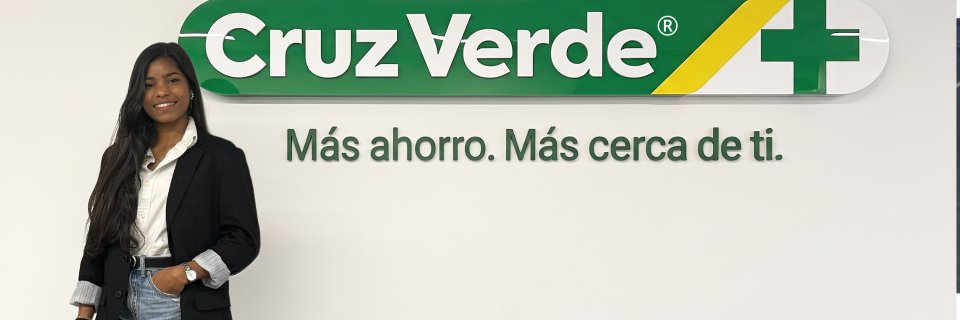 De las aulas a Cruz Verde: estudiante UDES convierte su pr&aacute;ctica en una oportunidad laboral