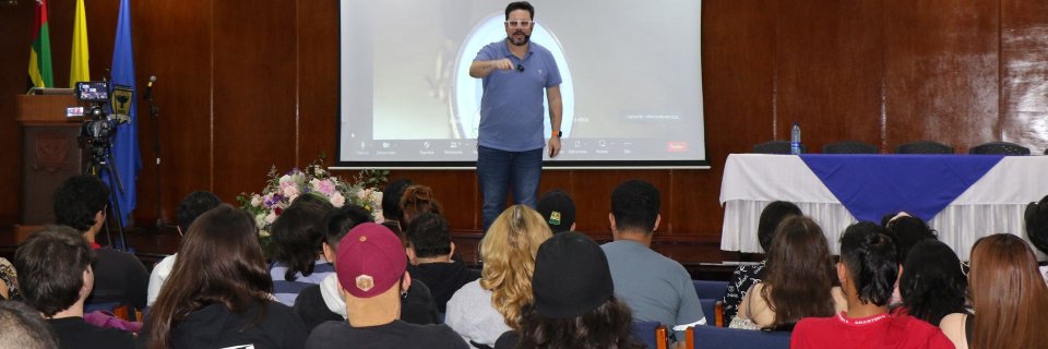 En la UDES se llevó a cabo el tercer seminario Conectados “Marketing Digital”