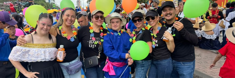 UDES se sum&oacute; al Desfile de los Picos de Oro con acciones de inclusi&oacute;n y acompa&ntilde;amiento