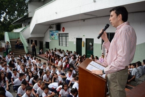 La UDES promueve el desarrollo de competencias financieras en estudiantes de educación media