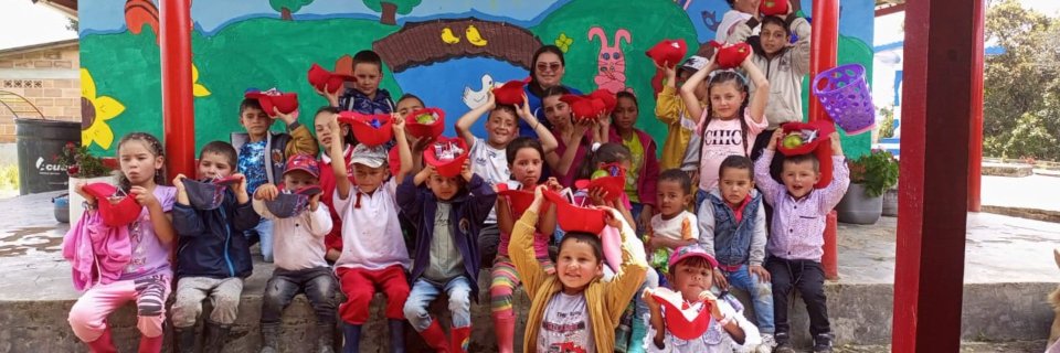 A través de la tecnología, graduada UDES transforma la educación de niños que habitan zona rural de Antioquia