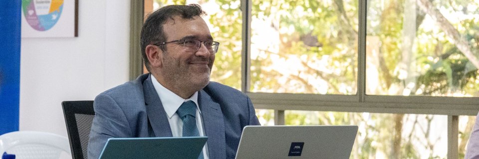 Experto internacional conoció los avances del programa de Contaduría Pública UDES en su ruta hacia la acreditación