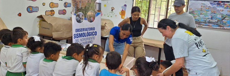 UDES realizó actividades de geodivulgación sobre el Observatorio Sismológico del Nororiente Colombiano en Piedecuesta