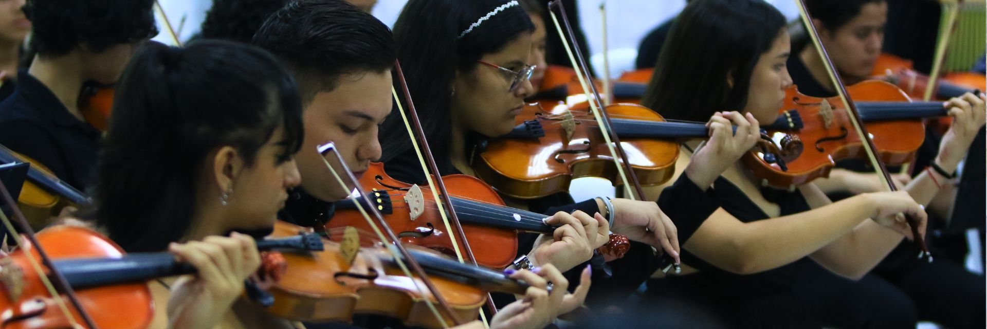 Filarmónica Joven de Colombia brindó talleres a la Orquesta Filarmónica Infantil y Juvenil UDES