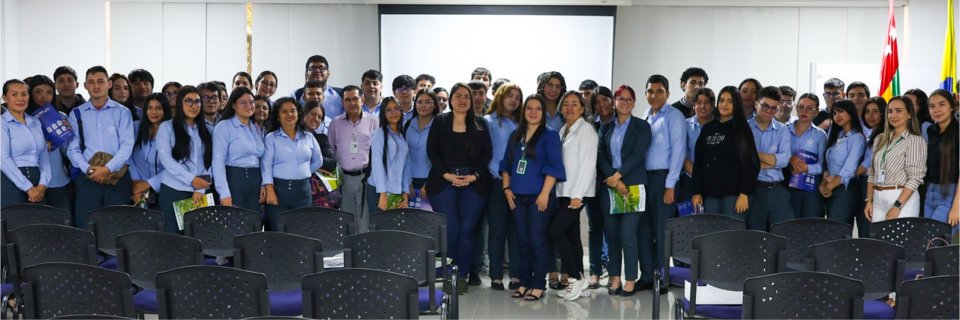 UDES recibe a aprendices SENA para fortalecer conocimientos en Facturaci&oacute;n y N&oacute;mina Electr&oacute;nica
