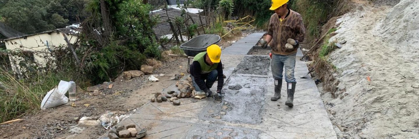 Ingenieros de la UDES transforman residuos mineros en placa huella para sector rural de Santander