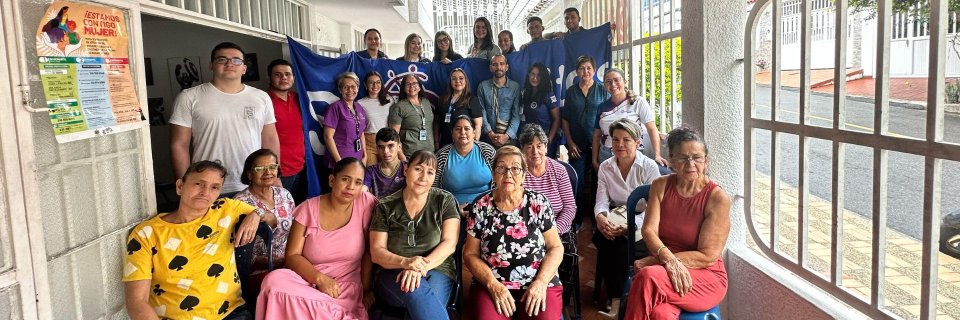 Estudiantes UDES implementan acciones educativas para cuidadores primarios y personas con discapacidad en Bucaramanga