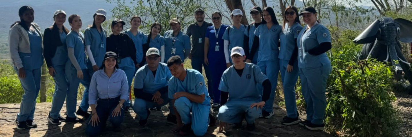 Estudiantes de la UDES Cúcuta fortalecieron sus conocimientos sobre calidad y gestión ambiental en Parque Guayabal