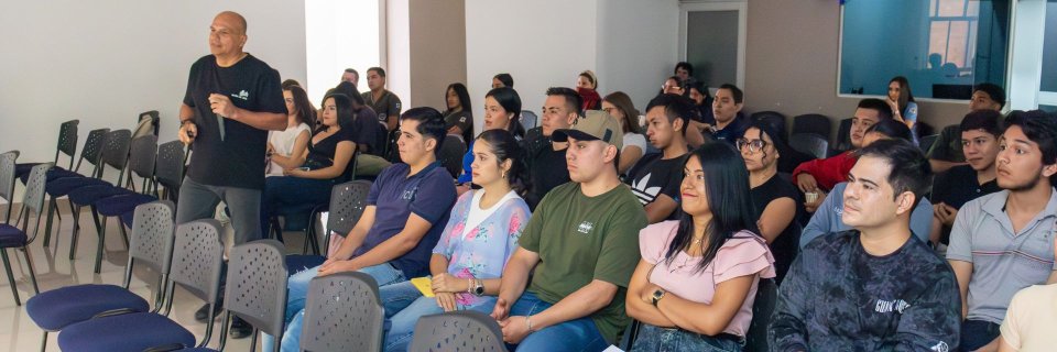 Programa de Ingeniería Ambiental UDES realizó conversatorio sobre el impacto humano en recursos naturales