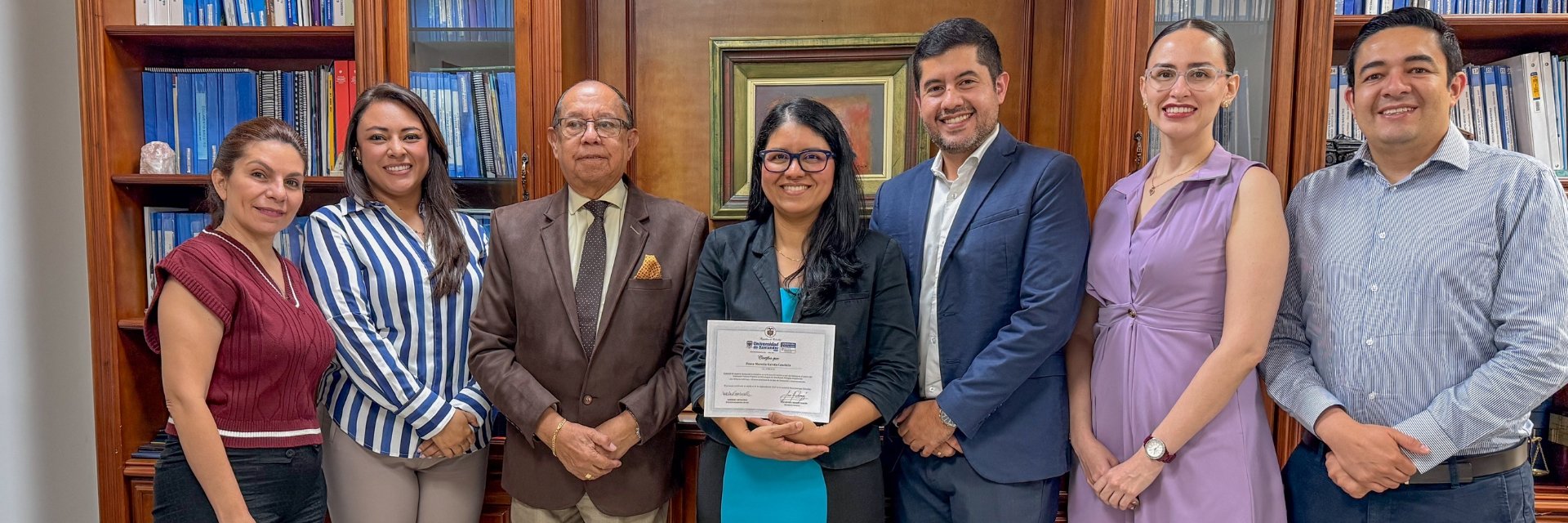 UDES entregó beca internacional de inmersión en inglés a la profesora Diana Marcela Galván