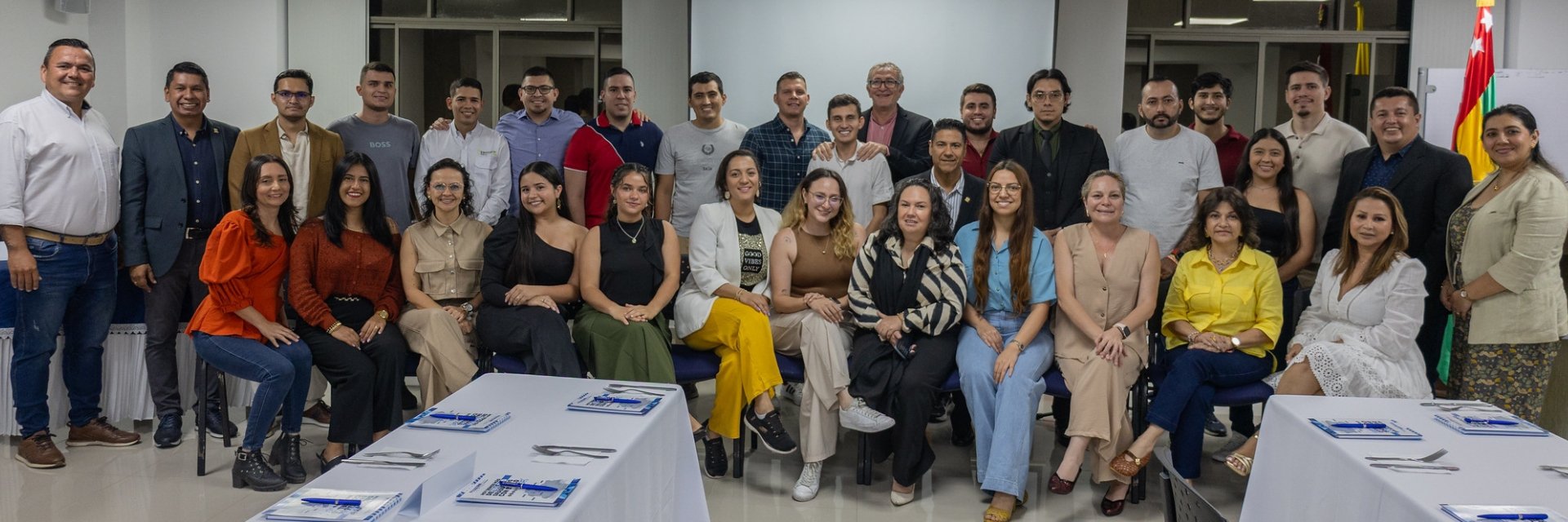 La Facultad de Ingenierías UDES llevó a cabo su Encuentro de Graduados 2025