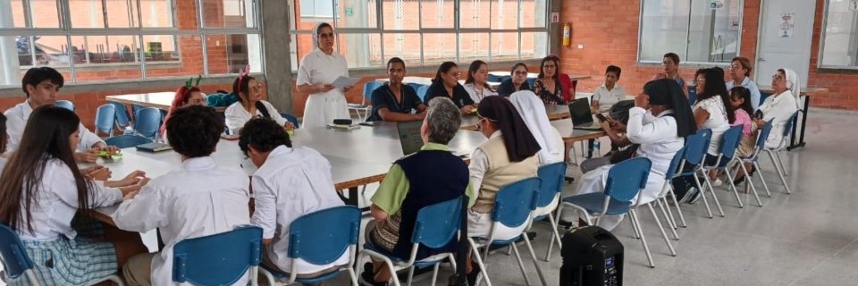 “Maquilando Felicidad” impulsa la orientación vocacional en estudiantes de la Institución Educativa Luis Enrique Figueroa
