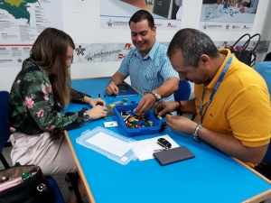 Capacitación en competencias didácticas a docente UDES