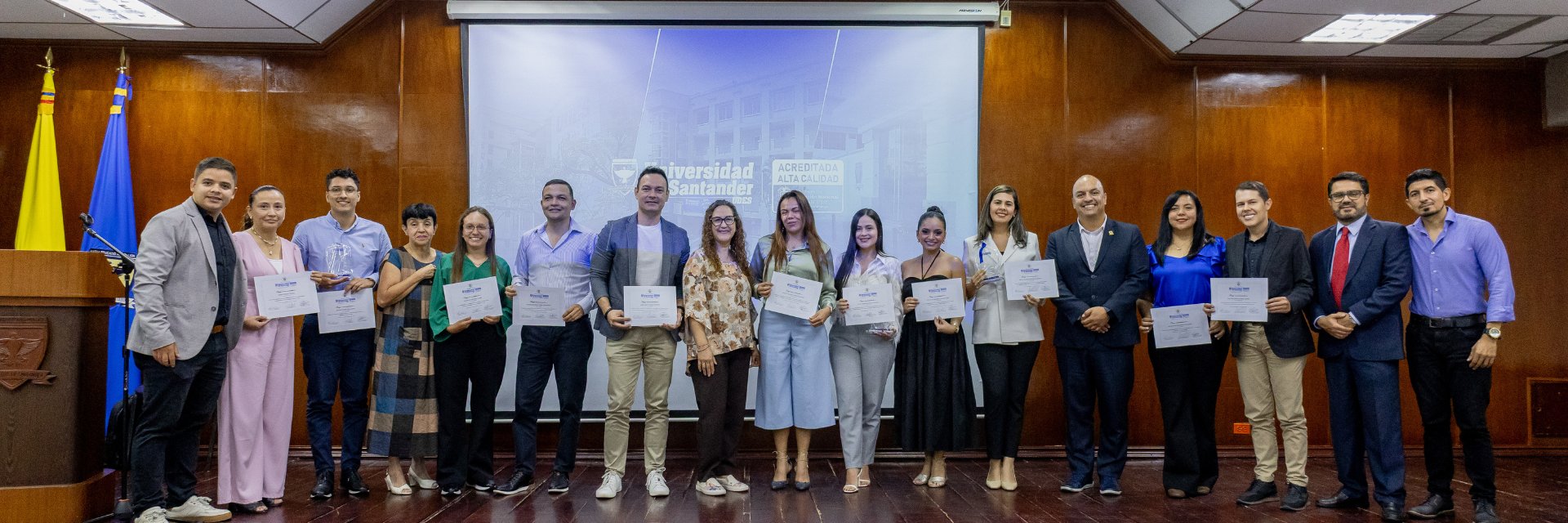 Más de 50 graduados se reunieron en el encuentro de la Facultad de Ciencias Económicas, Administrativas y Contables