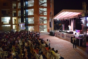 De Regreso al Mundo UDES, una noche llena de música y humor