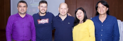 Exitoso novelista colombiano se reúne con estudiantes de Mercadeo y Publicidad