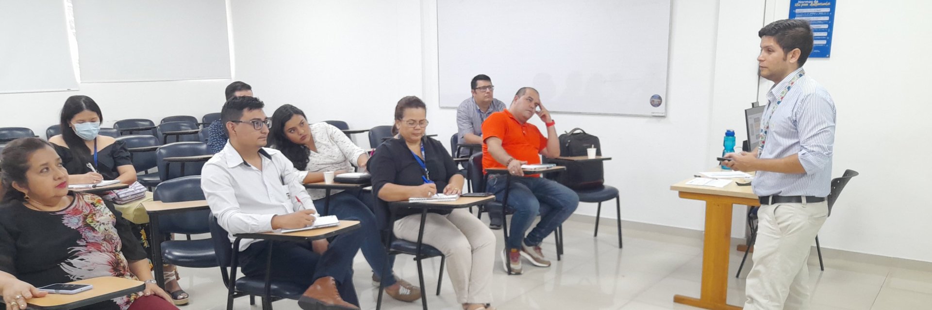 Educación Continua realizó la inducción de funciones 2024A a profesores de la UDES Cúcuta