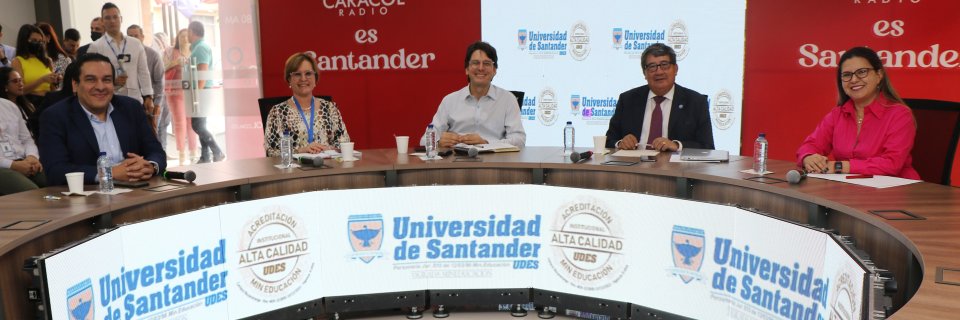 En la UDES se realizó el foro ‘Educación en Santander’ de Caracol Radio
