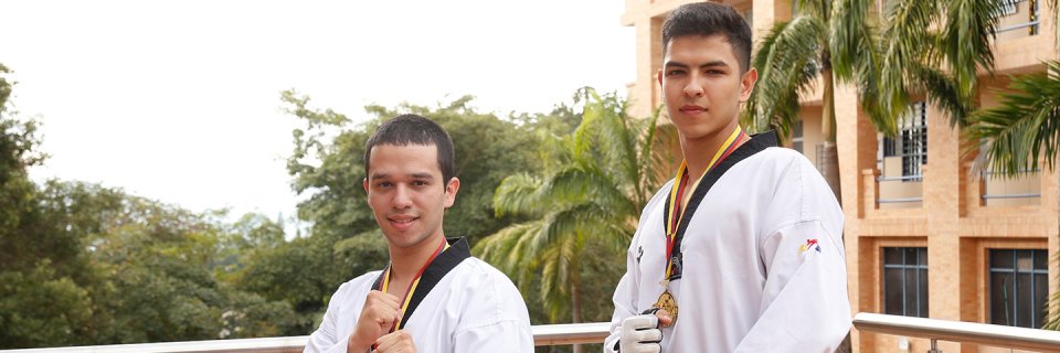 Deportistas UDES arrasan en campeonato internacional de Taekwondo