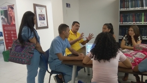 Así se celebró el Día del Bibliotecólogo y del Idioma en la UDES