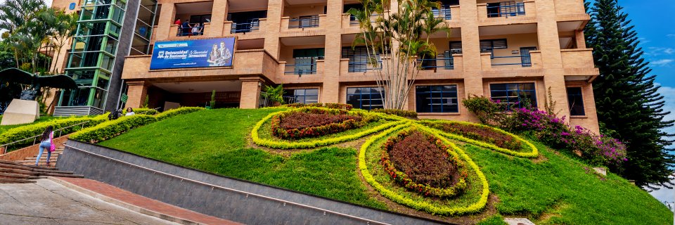Retorno seguro al campus de comunidad académico administrativa