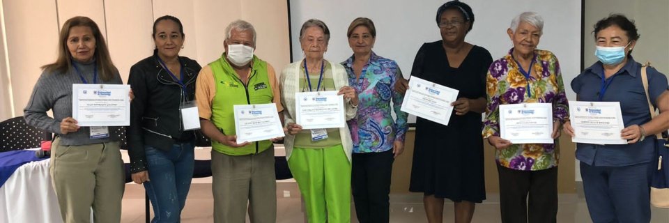 'Cuidando al Cuidador': proyecto del Programa de Enfermería UDES para favorecer a población vulnerable de Bucaramanga
