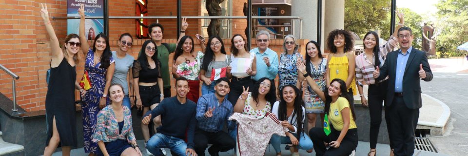 Bienvenida a estudiantes extranjeros en la UDES