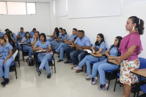 Estudiantes de Bacteriología y Laboratorio Clínico, afianzan sus competencias profesionales y específicas