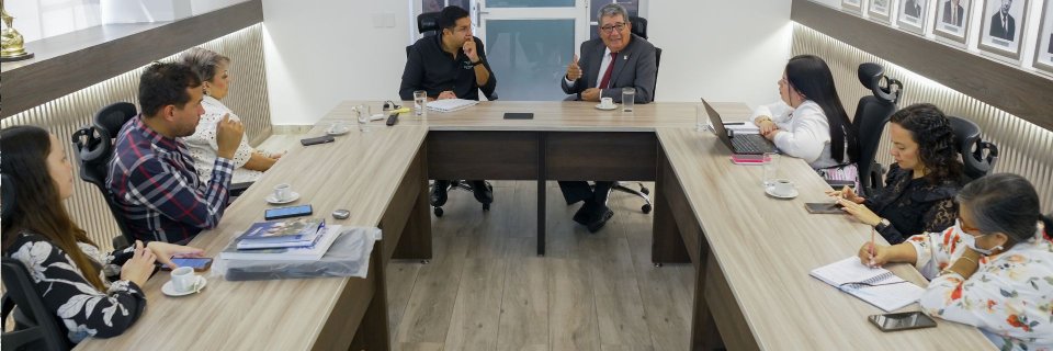 UDES y FENALCO fortalecen alianza por la educación para el trabajo en Santander