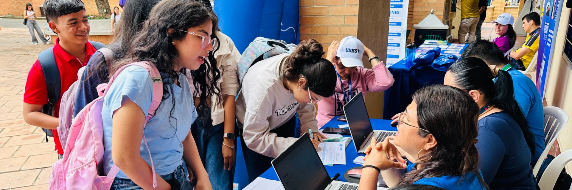 Vacantes para el Talento UDES: Éxito en la Feria de Empleabilidad en Cúcuta