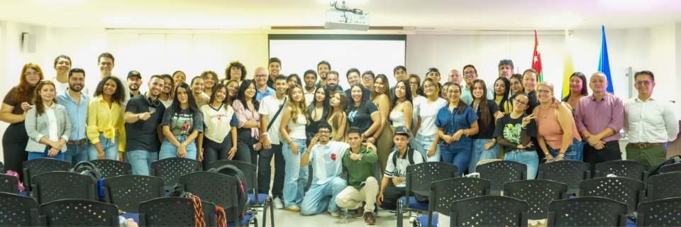 &lsquo;Voces en &Oacute;rbita&rsquo; transforma la manera de aprender Comunicaci&oacute;n Social y Periodismo en la UDES