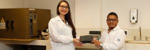 Bolsas plásticas son reutilizadas para elaborar ladrillos