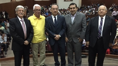 Rector UDES, Jaime Restrepo Cuartas, ponente en el foro Reforma de Salud y PND que se adelanta en Bucaramanga