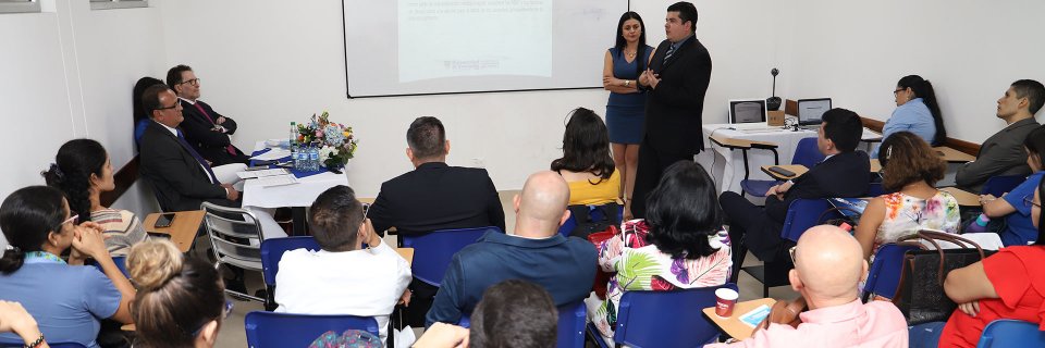 Sustentación de trabajos de grado de la primera cohorte de la especialización en Medicina Familiar