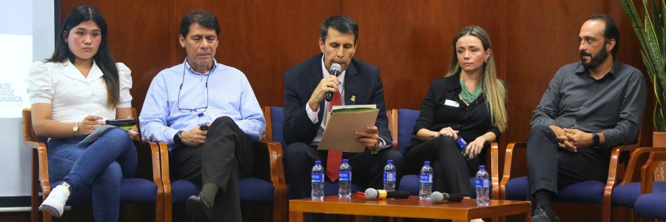 ‘Aprendiendo de los mejores’: líderes empresariales participaron en foro económico realizado en la UDES