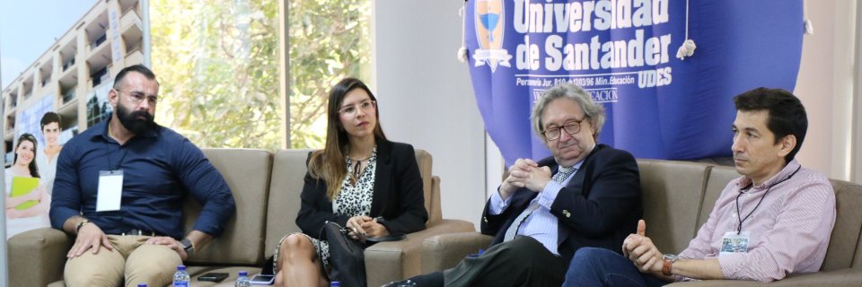 En la UDES se debatió sobre el futuro de la movilidad sostenible en el área metropolitana de Bucaramanga